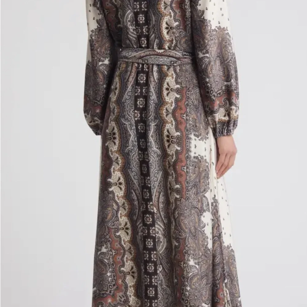 Julia Jordan Paisley Print Maxi Dress - Cream and Brown - Picture 2 of 7